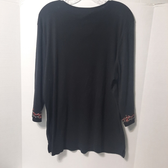 Cal Style Top Women's Sz XXXL Black Embroidered Neckline 3/4 Sleeves Boho - Picture 5 of 9